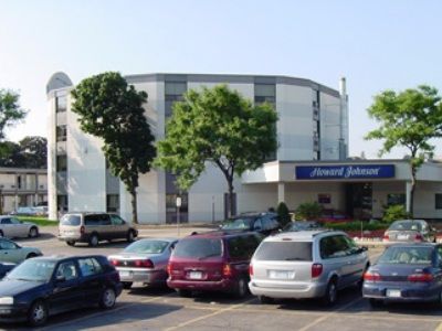 Howard Johnson By Wyndham Kitchener Conestoga Exterior photo